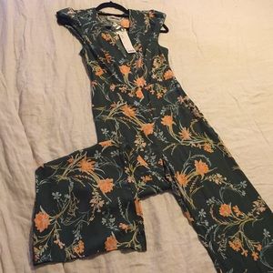 Urban Outfitters Jumper NWT size Small